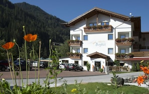 Exterior - Hotel Bergblick (Racines)