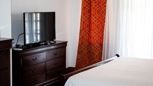 Comfort Room - The Pub Comfort Suites (East End)