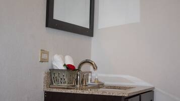 Habitación Confort | Lavabo en el baño