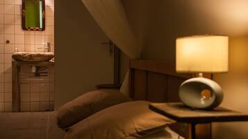 Triple Room (Les Schistes) | Dihias secara berasingan, dilengkapkan perabot secara berasingan