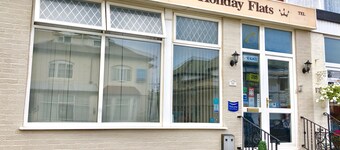 Cozy apartment for 4 in fashionable North Shore