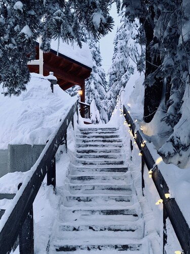 Le cadre "Eh" - Disponible pour Noël, 5 personnes, bain à remous