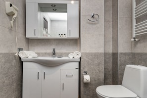 Douche, serviettes fournies