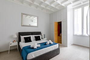 Apartment, 1 Schlafzimmer (A World Aparts - 61 Margutta) | Daunenbettdecken, Schreibtisch, Bügeleisen/Bügelbrett, kostenloses WLAN