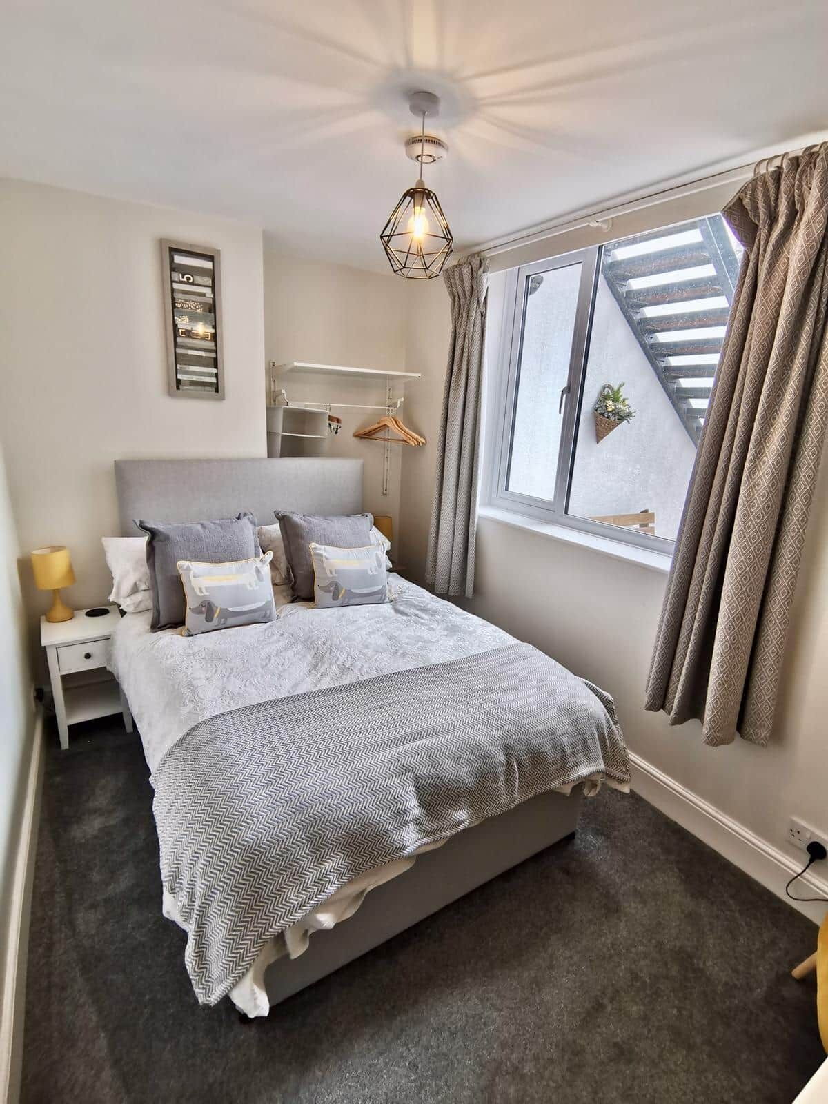 2 bedrooms, iron/ironing board, travel cot, free WiFi