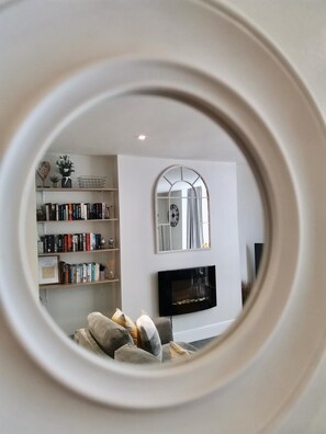 Unclassified image, 5 of 49, button - Sandalwood Apartment - 2 bedrooms, close to the sea (Saltburn-by-the-Sea)