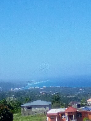 Utsikt mot strand/hav