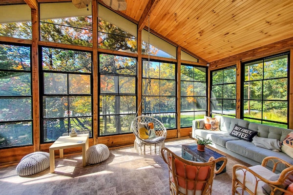 Welcome to My Lake Escape! A 4 bedroom/2 bathroom cabin in Long Pond, Pennsylvania.