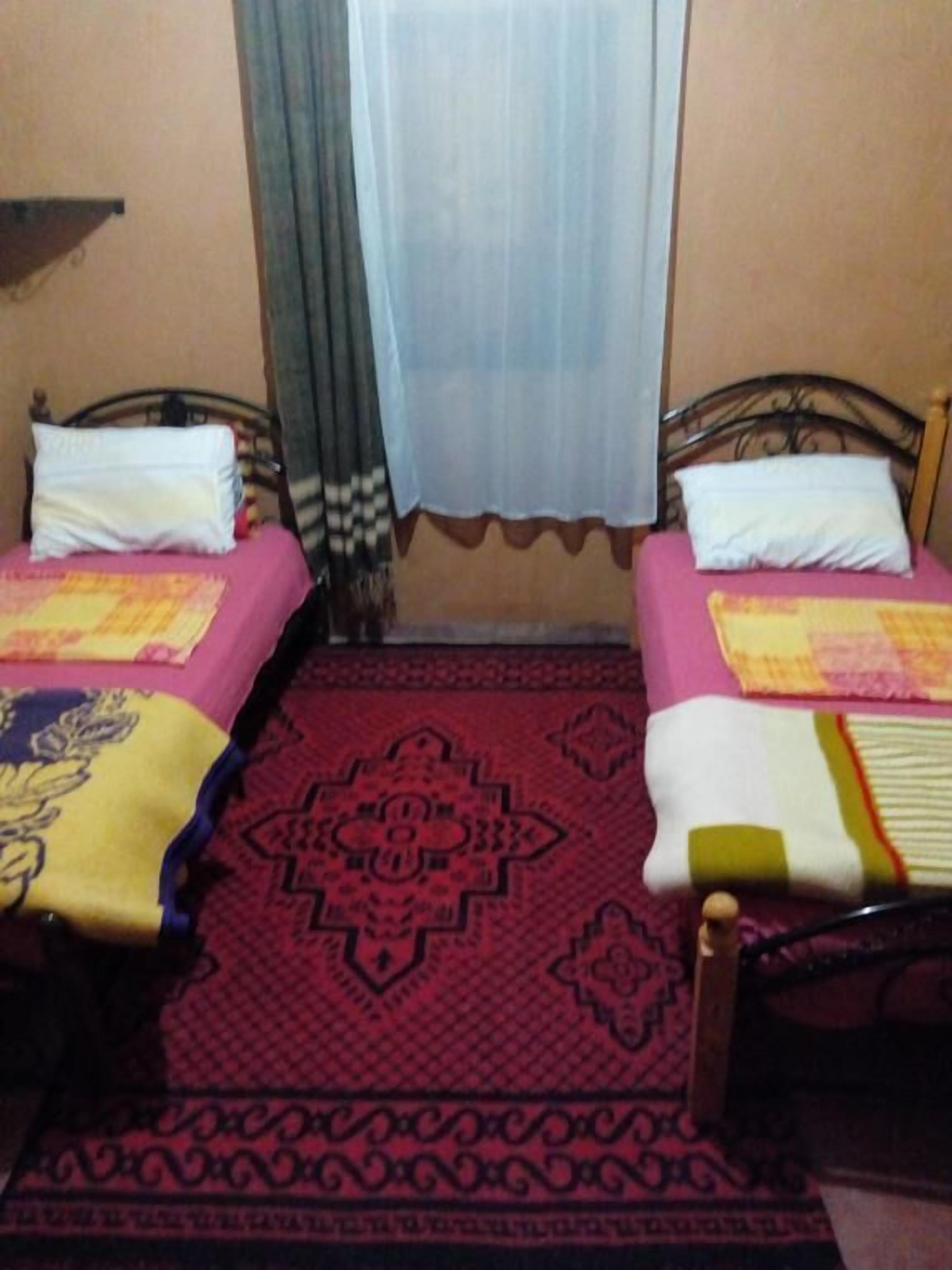 Standard Twin Room | Iron/ironing board, free WiFi, bed sheets