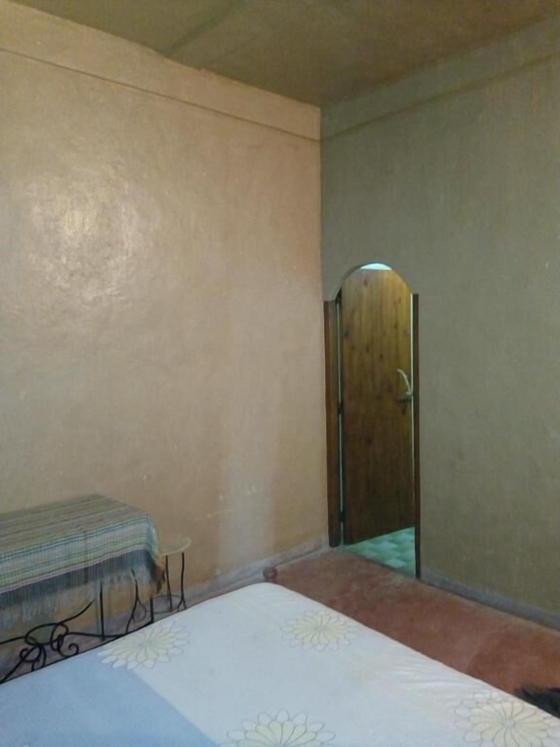 Classic Triple Room | Iron/ironing board, free WiFi, bed sheets