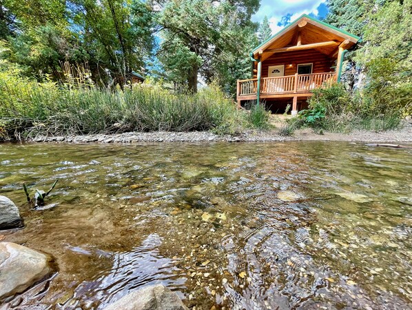 Exterior - Secluded Creekside Cabin (Coaldale)