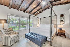 4 Schlafzimmer, Schreibtisch, Bügeleisen/Bügelbrett, Reisekinderbett