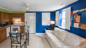 Condo (Windy Hill Villa A) | Exterior