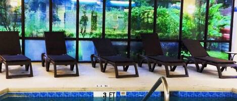 House | Pool