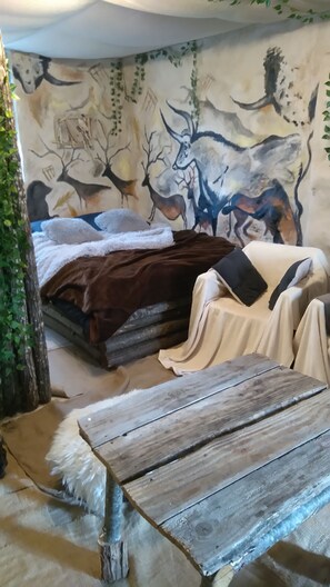 1 bedroom, WiFi, wheelchair access - Cottage with jacuzzi year-round and swimming pool in summer located 12 KM from Sarlat (saint genies)