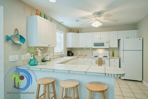 House | Exterior - Sandcastle Down (North Myrtle Beach)