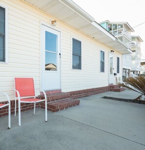 House | Exterior - CG Beach Bungalow #2 (North Myrtle Beach)