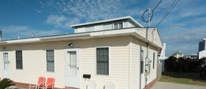 Exterior - CG Beach Bungalow #2 (North Myrtle Beach)