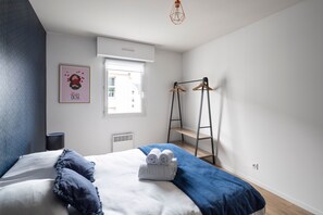 1 chambre, fer et planche à repasser, Wi-Fi gratuit, draps fournis