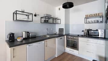 Refrigerador, microondas, horno y lavavajillas