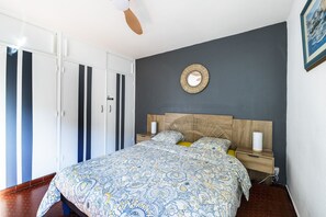 2 chambres, fer et planche à repasser, accès au Wi-Fi (inclus)