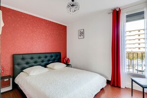 2 bedrooms, iron/ironing board, free WiFi - Les Embruns - Appt 2 ch avec parking (Saint-Cyprien)