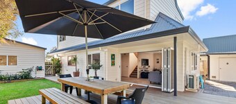 Sandy Feet - Papamoa Beach Holiday Home