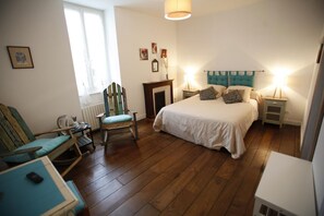 ダブルルーム (Bake Leku) | 客室ごとに異なる装飾、客室ごとに異なるインテリア、デスク、WiFi (無料)