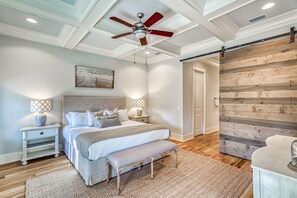 4 slaapkamers, een strijkplank/strijkijzer, wifi, beddengoed