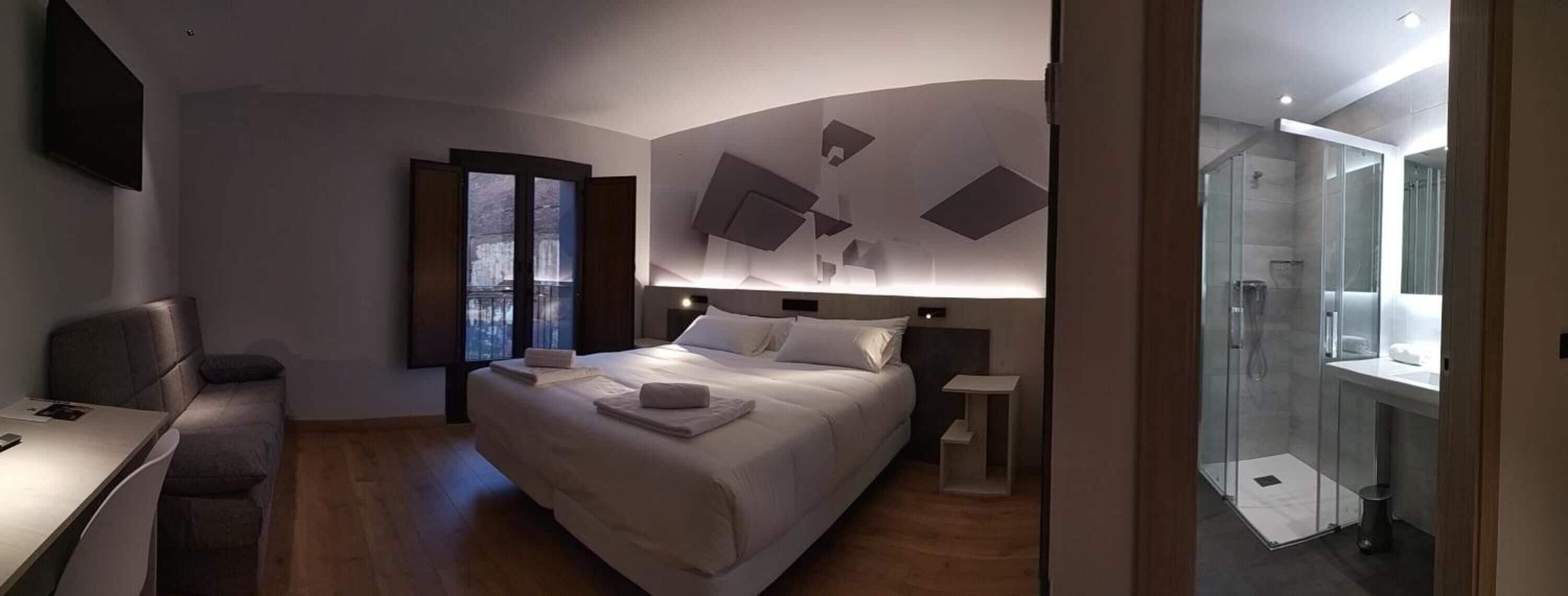 superior double or twin room (neru balcón) | premium bedding, in-room safe, individually decorated, desk