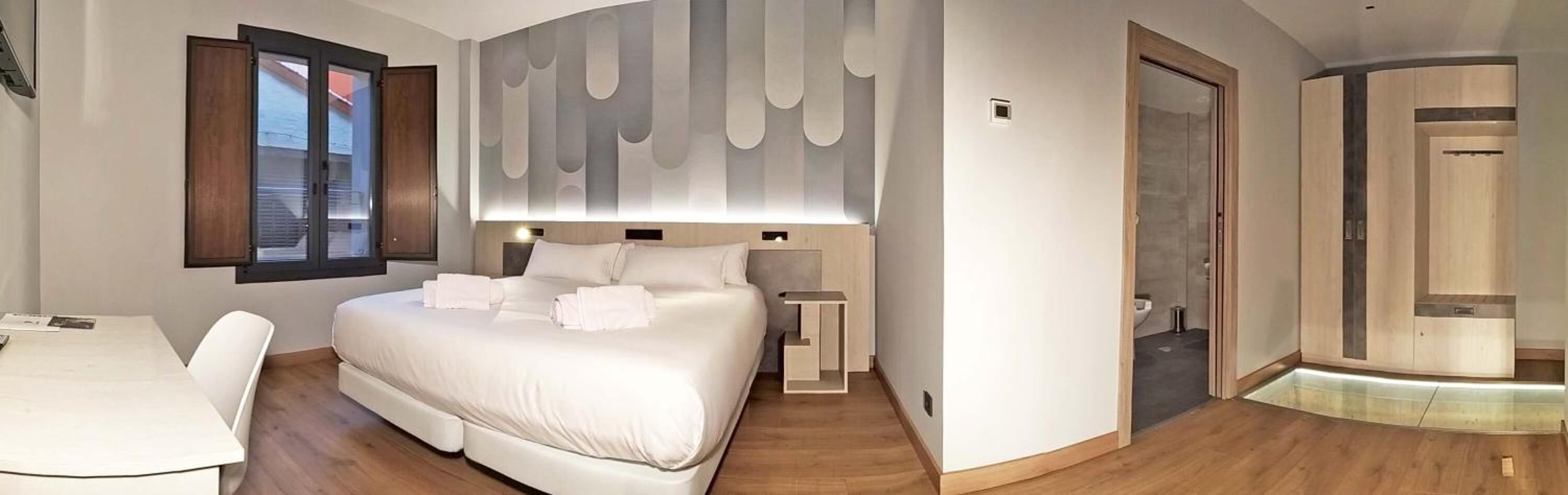 Premium bedding, in-room safe, individually decorated, desk