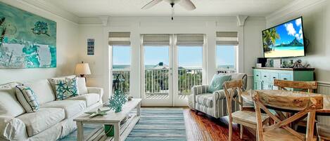 Smart TV, reproductor de DVD y libros