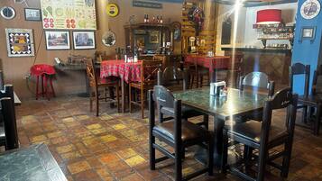 Se sirven desayunos y comidas