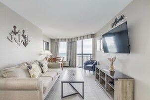 Appart'hôtel Premium, 1 chambre, balcon, vue plage | Salle de séjour