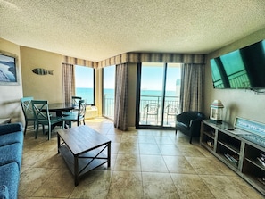 Classic-huoneisto, 1 makuuhuone, parveke, rantanäköala | Olohuone