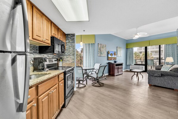 Design Condo, 1 Bedroom, Beach View, Oceanfront | Living room