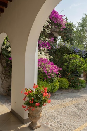 Property grounds - Hotel Layseca (San Juan del Río)