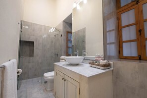 Bathroom - Hotel Layseca (San Juan del Río)
