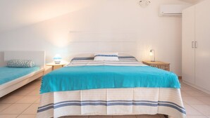 3 bedrooms, iron/ironing board, WiFi, bed sheets - Blu Mediterraneo House - 1 (Ispica)