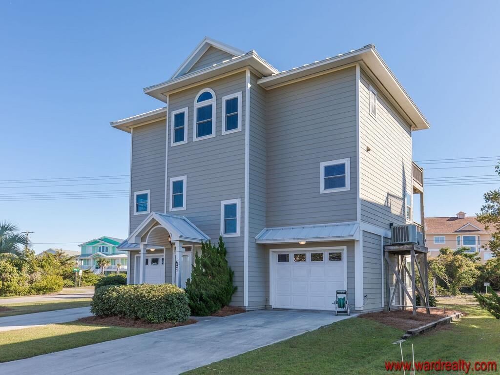Barefootin At The Beach 4BR Home in Quiet Neighborhood; Community Pool
