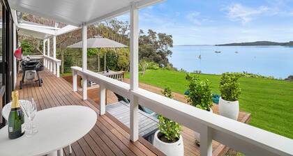 Peaceful Picnic Bay - Surfdale Holiday Home