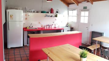 Fridge, oven, stovetop, cookware/dishes/utensils