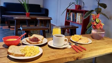 Free daily buffet breakfast