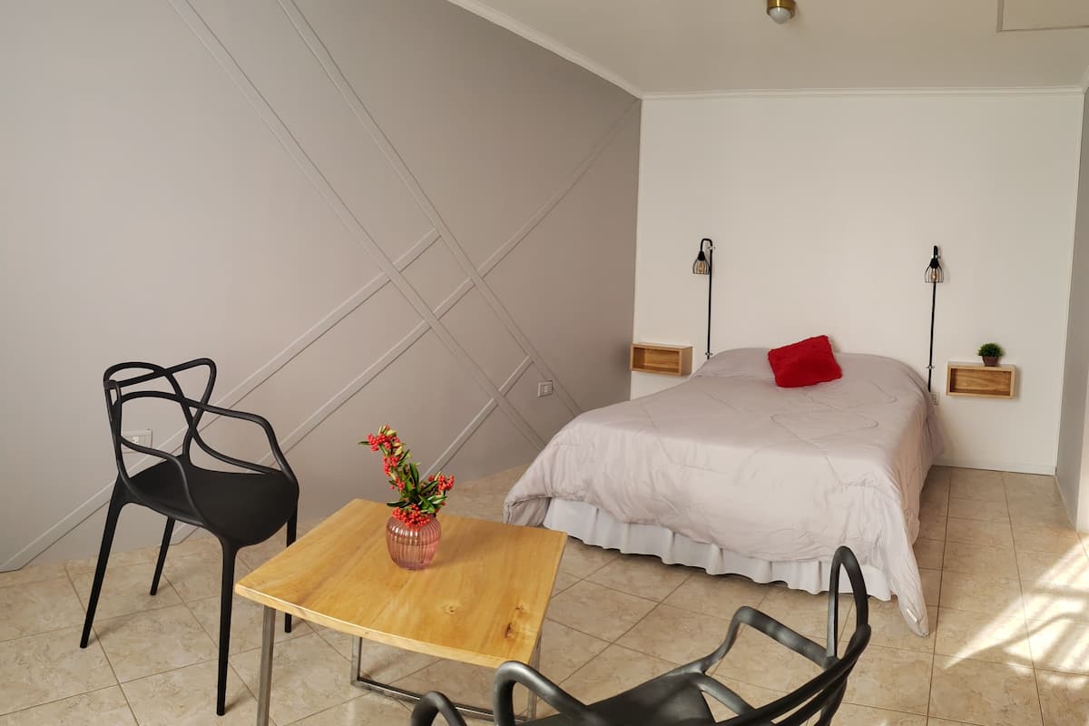 Basic Double Room, 1 Double Bed | Free WiFi, bed sheets