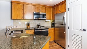 Fridge, microwave