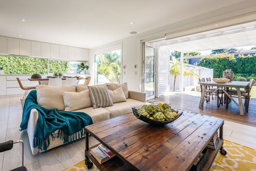 Moa Magic - Oneroa Holiday Home