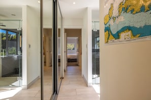 Interior - Moa Magic - Oneroa Holiday Home (Oneroa)
