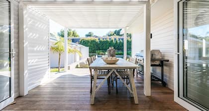 Moa Magic - Oneroa Holiday Home