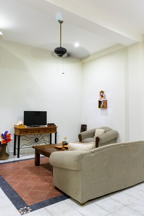 Apartment | Living area | Flat-screen TV - Playa Centro 102 (Playa del Carmen)