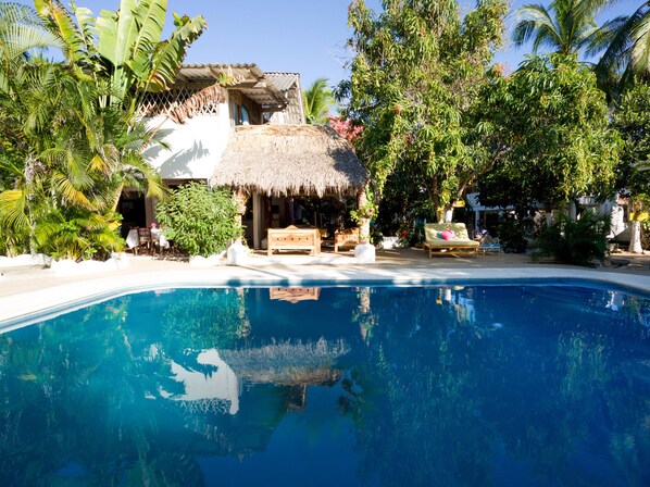 Outdoor pool - Nuestra Casa Sai By Rotamundos (Coyuca de Benitez)